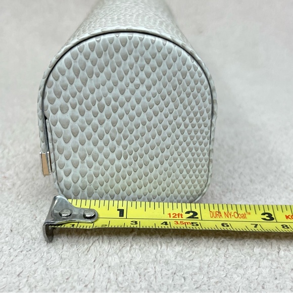 Jimmy Choo Magnetic Snap Snakeskin Pattern Sunglasses Hard Case Ivory/Gold Women - Picture 10 of 11